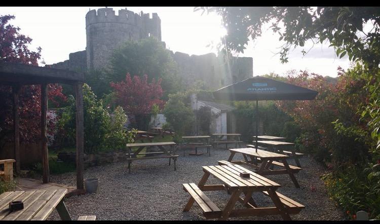 The Three Tuns Hotel Chepstow Esterno foto